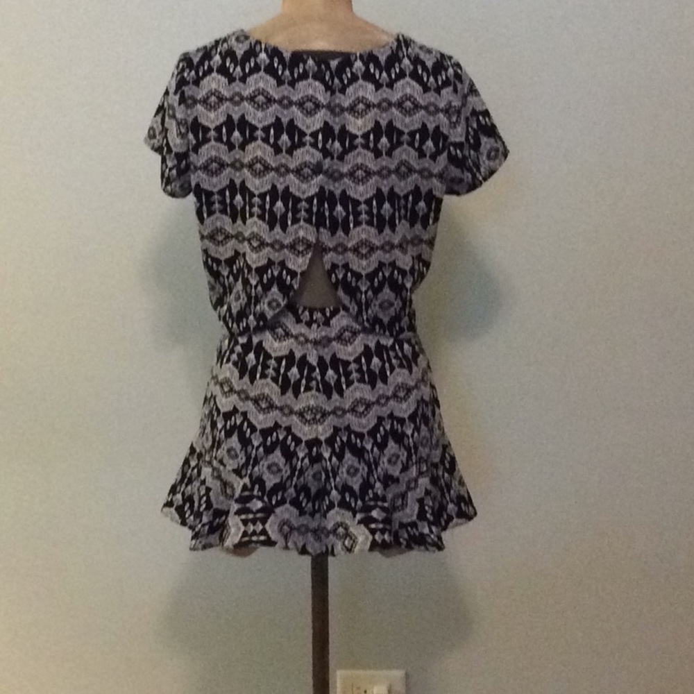 Patterned Play Suit - image 2